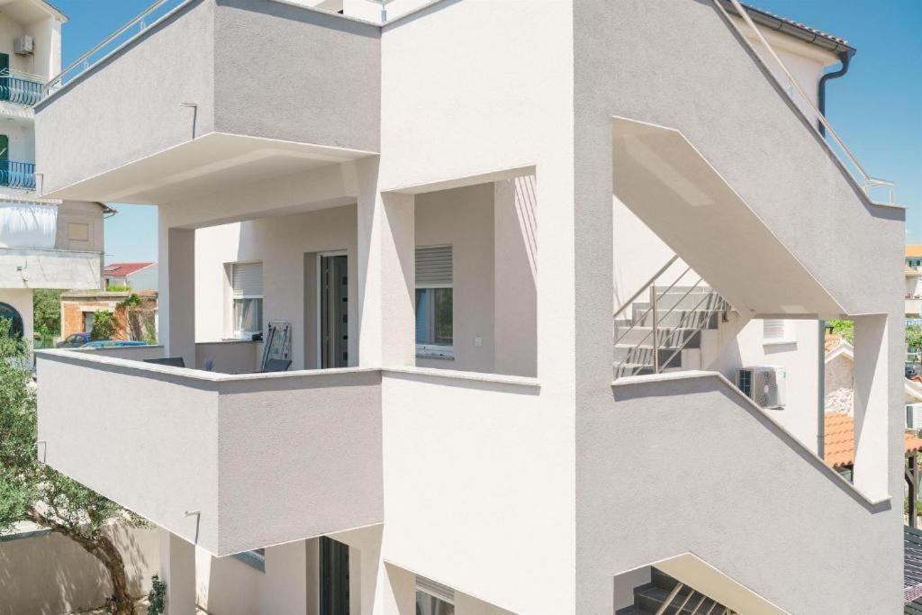 Apartments Dobrenic Vodice Eksteriør billede